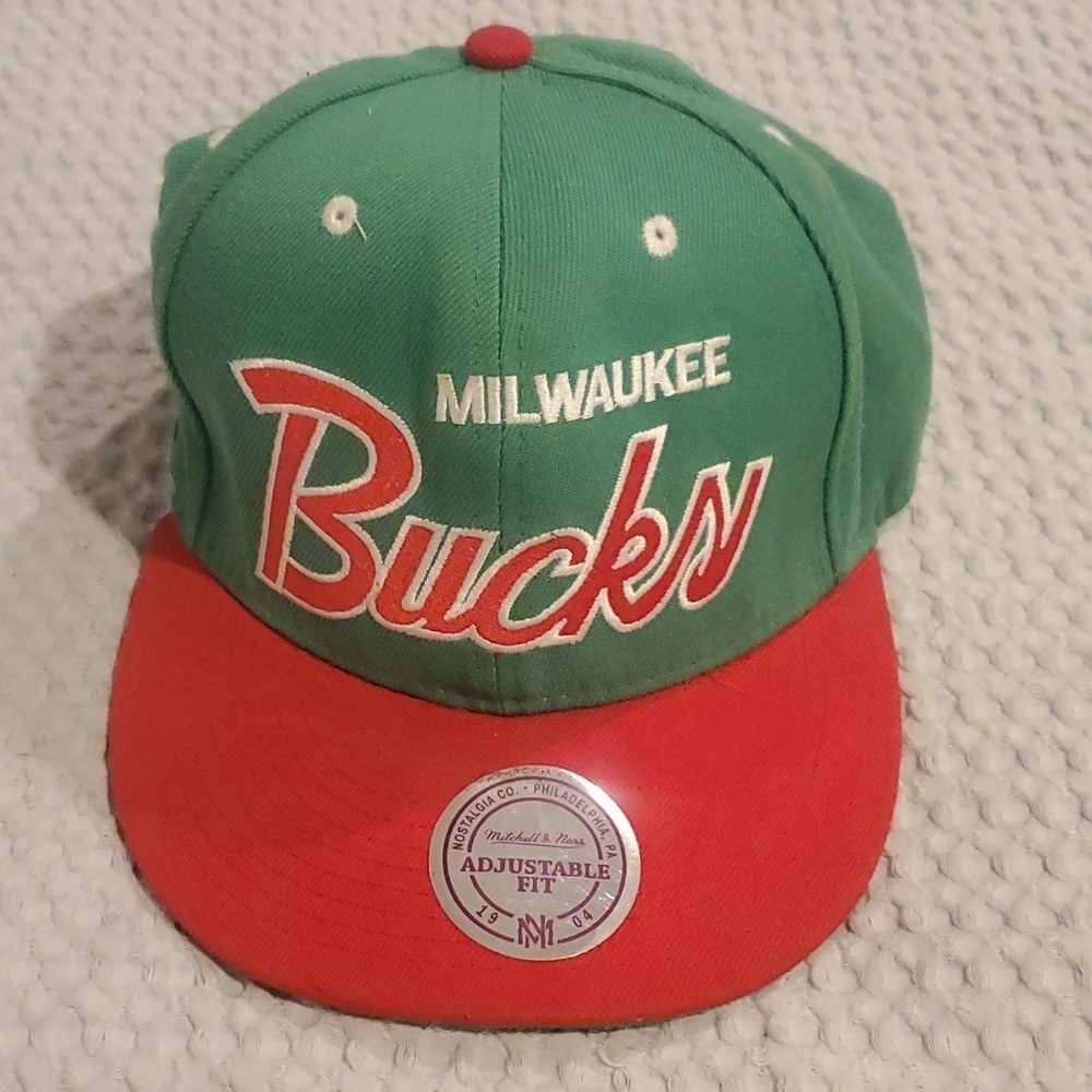 Milwaukee Bucks Hat Mitchell and Ness Snapback NBA Cap Hardwood Classics